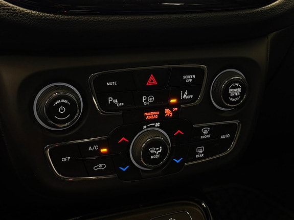 Jeep Compass 28 of 30