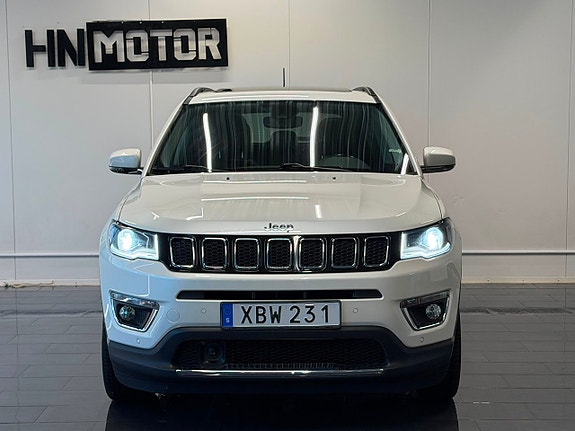 Jeep Compass 4 of 30