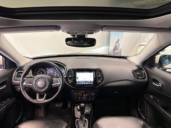 Jeep Compass 22 of 30