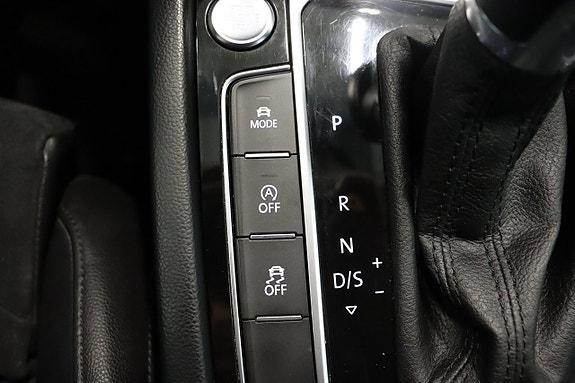 Volkswagen Passat 23 of 27