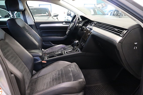 Volkswagen Passat 11 of 27