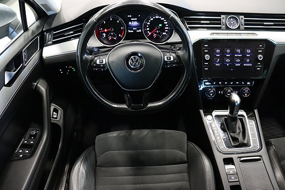 Volkswagen Passat 14 of 27