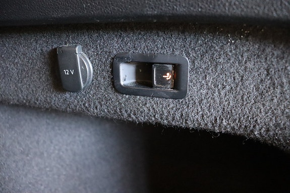 Volkswagen Passat 9 of 27
