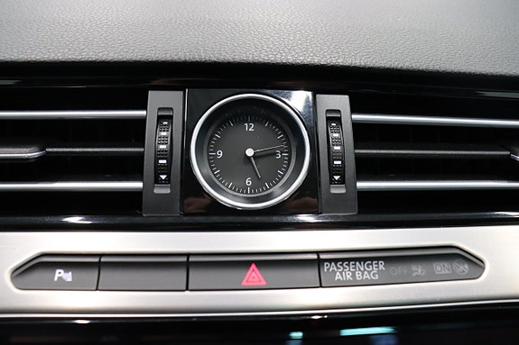 Volkswagen Passat 25 of 27