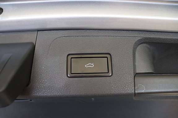 Volkswagen Passat 7 of 27