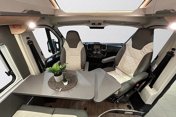 Knaus BOXLIFE 600 ME AUTOMAT ADAPTIV FARTHÅLLARE LÅNGBÄDDAR 8 of 30