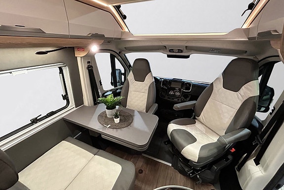 Knaus BOXLIFE 600 ME AUTOMAT ADAPTIV FARTHÅLLARE LÅNGBÄDDAR 9 of 30