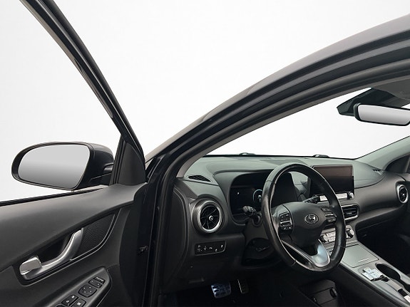 Hyundai Kona 11 of 30
