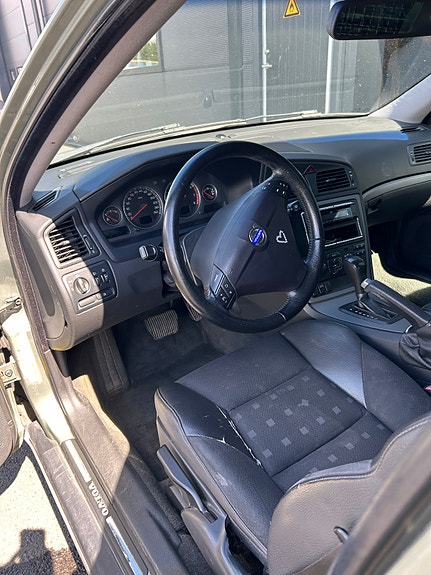 Volvo S60 16 of 17