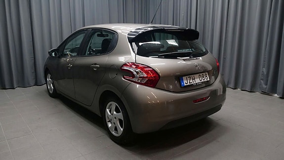 Peugeot 208 6 of 10