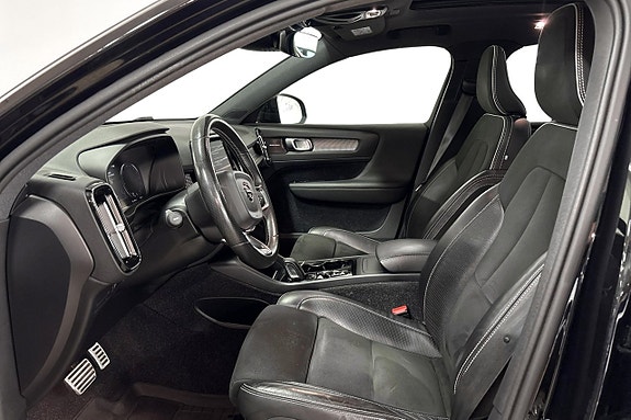 Volvo XC40 11 of 11