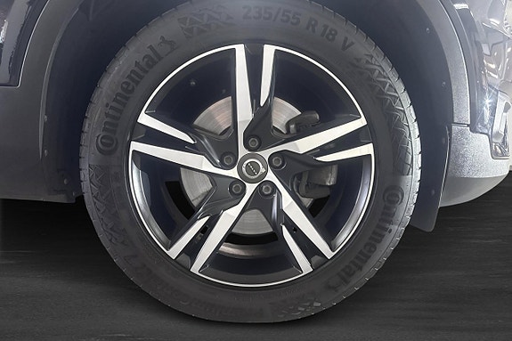 Volvo XC40 5 of 11