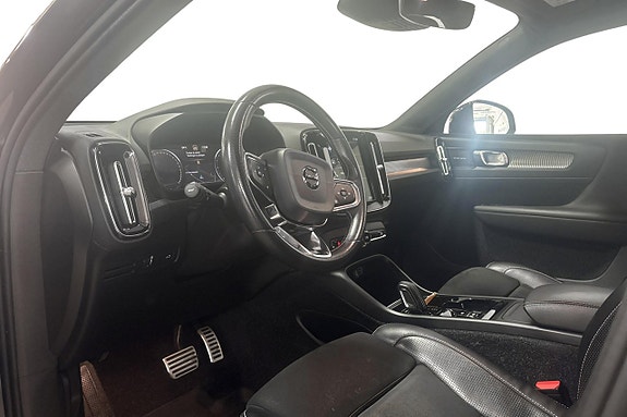 Volvo XC40 6 of 11