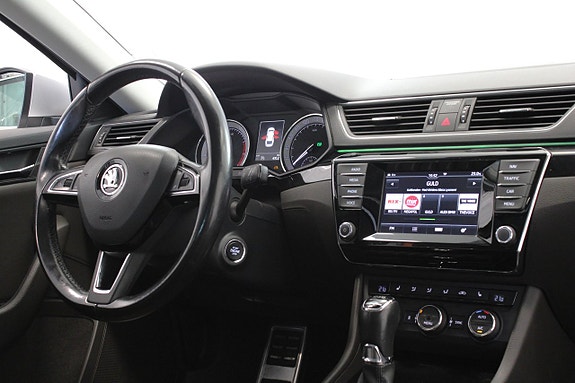 Skoda Superb 8 of 28
