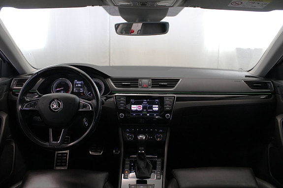 Skoda Superb 9 of 28