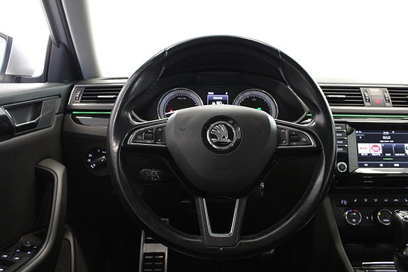 Skoda Superb 10 of 28