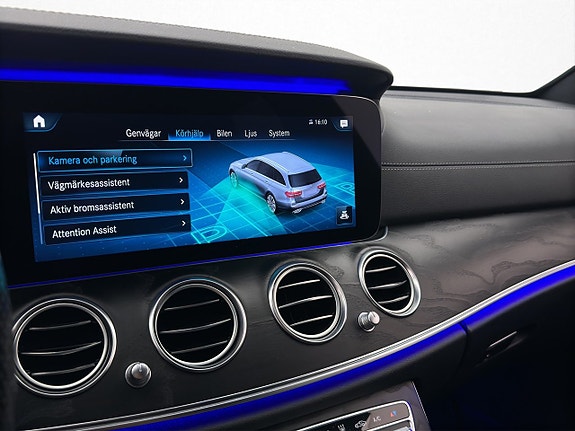 Mercedes-Benz E300 24 of 30