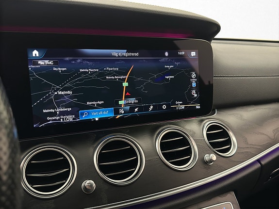 Mercedes-Benz E300 19 of 30