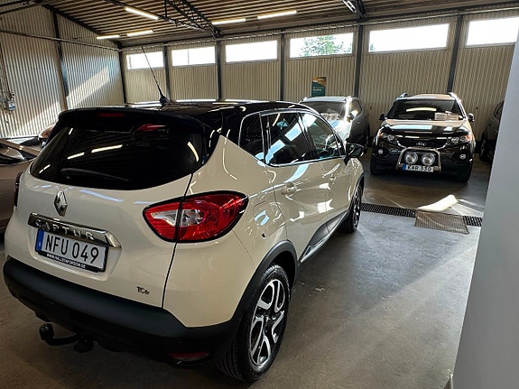 Renault Captur 6 of 17