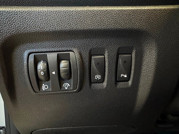 Renault Captur 10 of 17