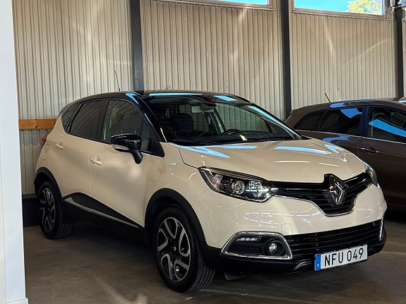 Renault Captur 3 of 17
