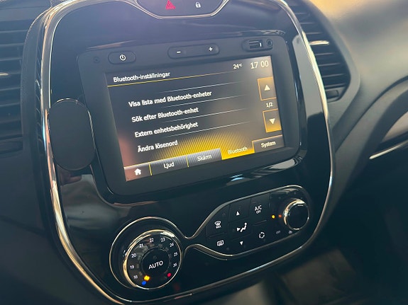 Renault Captur 12 of 17