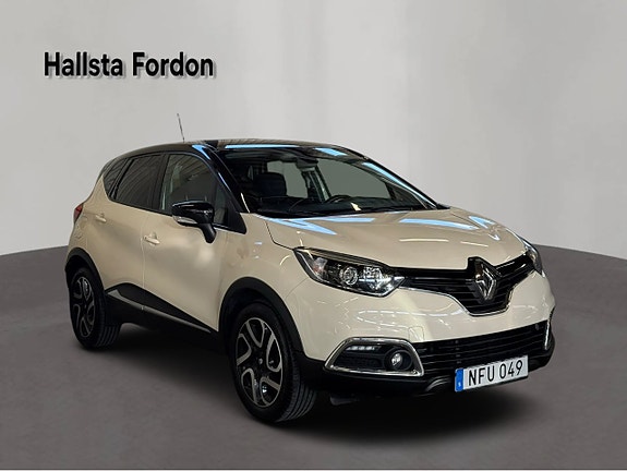 Renault Captur 3 of 17
