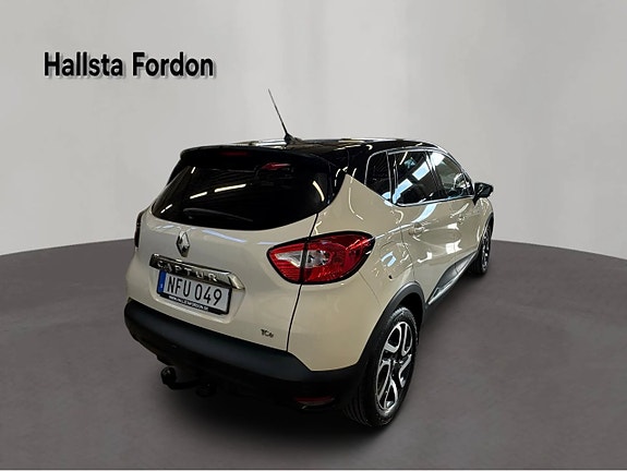 Renault Captur 6 of 17