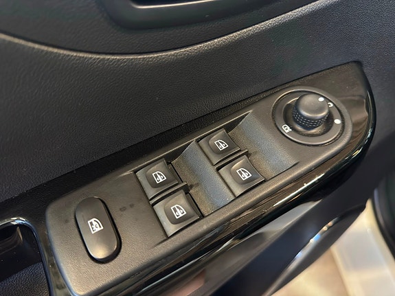 Renault Captur 16 of 17