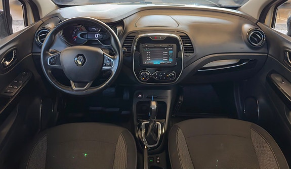 Renault Captur 9 of 17
