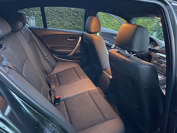 BMW 123d 5 of 10