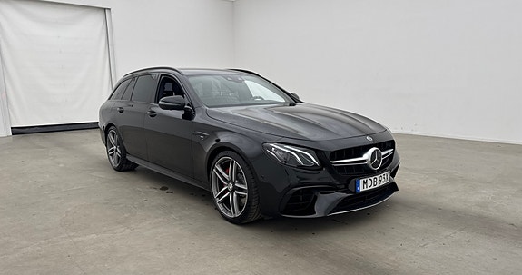 Mercedes-Benz E63 2 of 8