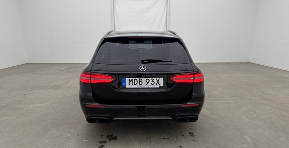 Mercedes-Benz E63 6 of 8
