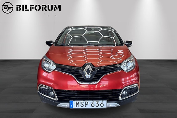 Renault Captur 3 of 16