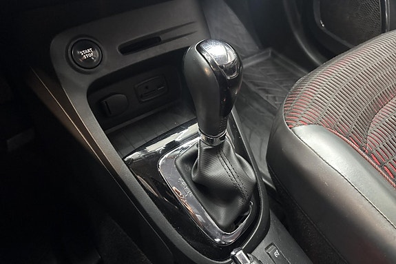 Renault Captur 15 of 16