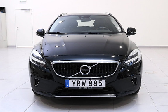 Volvo V40 Cross Country 8 of 23