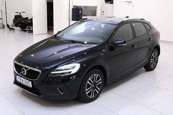 Volvo V40 Cross Country 7 of 23