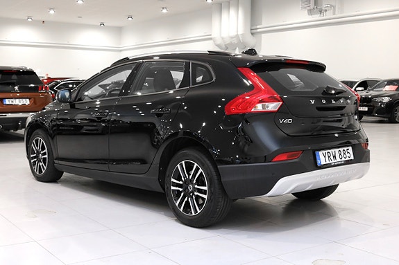 Volvo V40 Cross Country 5 of 23