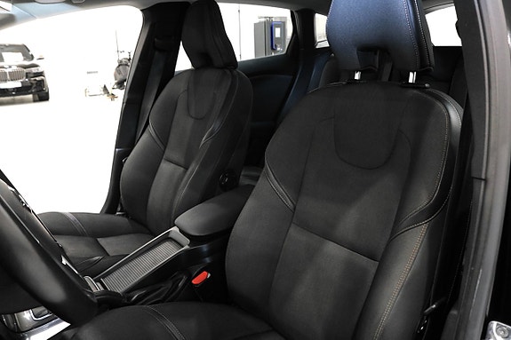 Volvo V40 Cross Country 15 of 23
