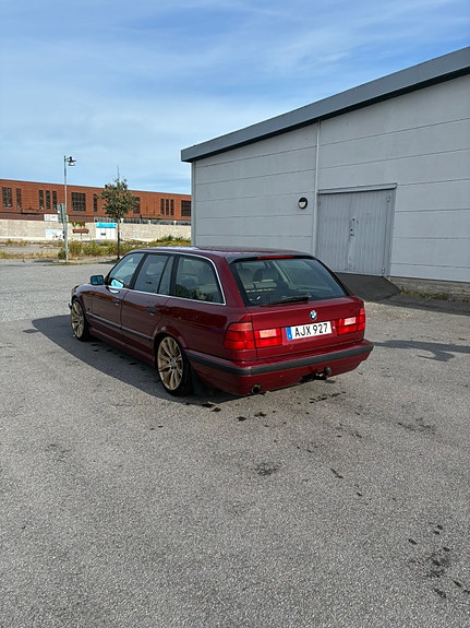 BMW 520 3 of 5