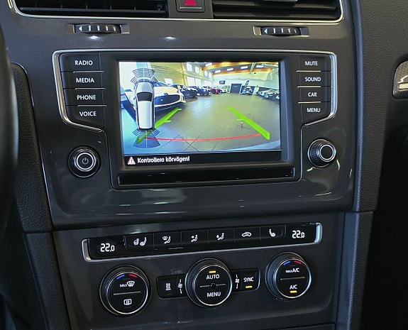 Volkswagen Golf Alltrack 13 of 14