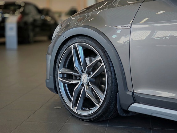Volkswagen Golf Alltrack 5 of 14