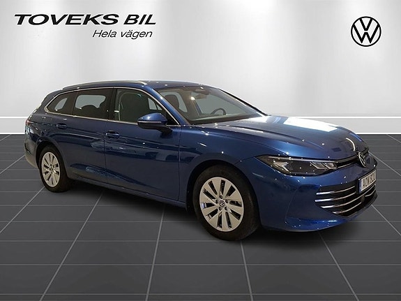 Volkswagen Passat 7 of 23