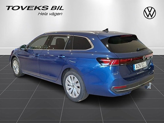 Volkswagen Passat 5 of 23
