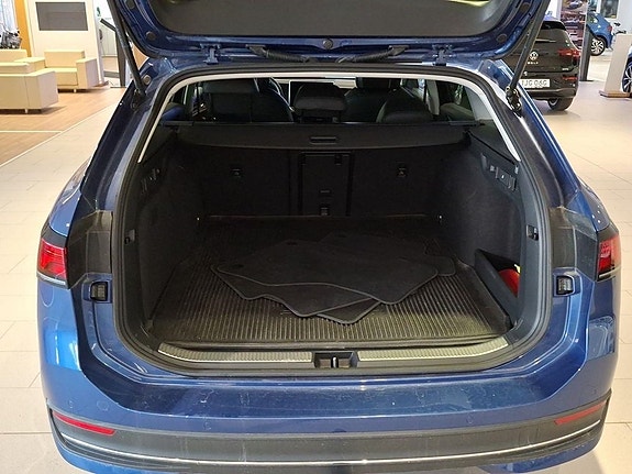 Volkswagen Passat 22 of 23