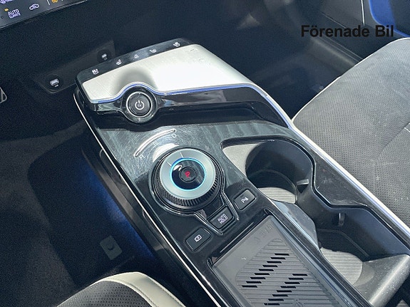 Kia EV6 12 of 16