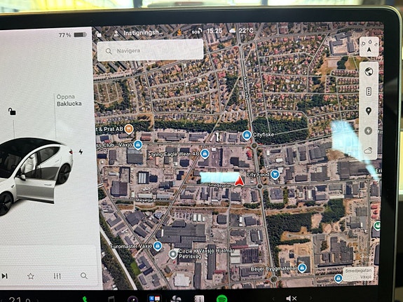 Tesla Model 3 14 of 17