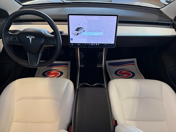 Tesla Model 3 10 of 17