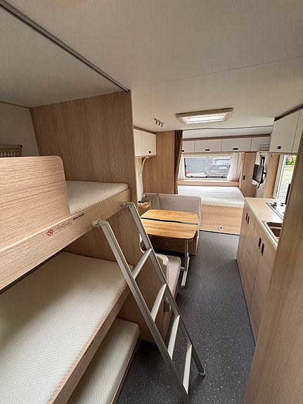 Adria Aviva 563 PT 16 of 18