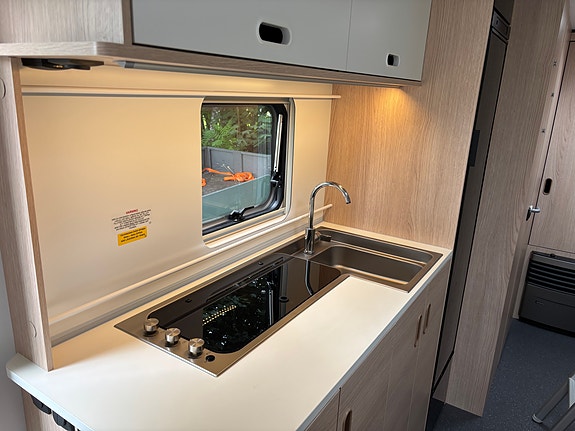 Adria Aviva 563 PT 2 of 18